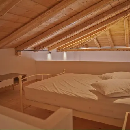 σταχυ και μελι Loft גיתיו