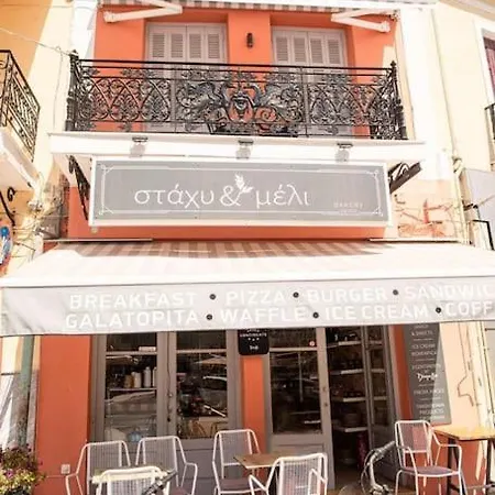 σταχυ και μελι Loft Apartament Gythio